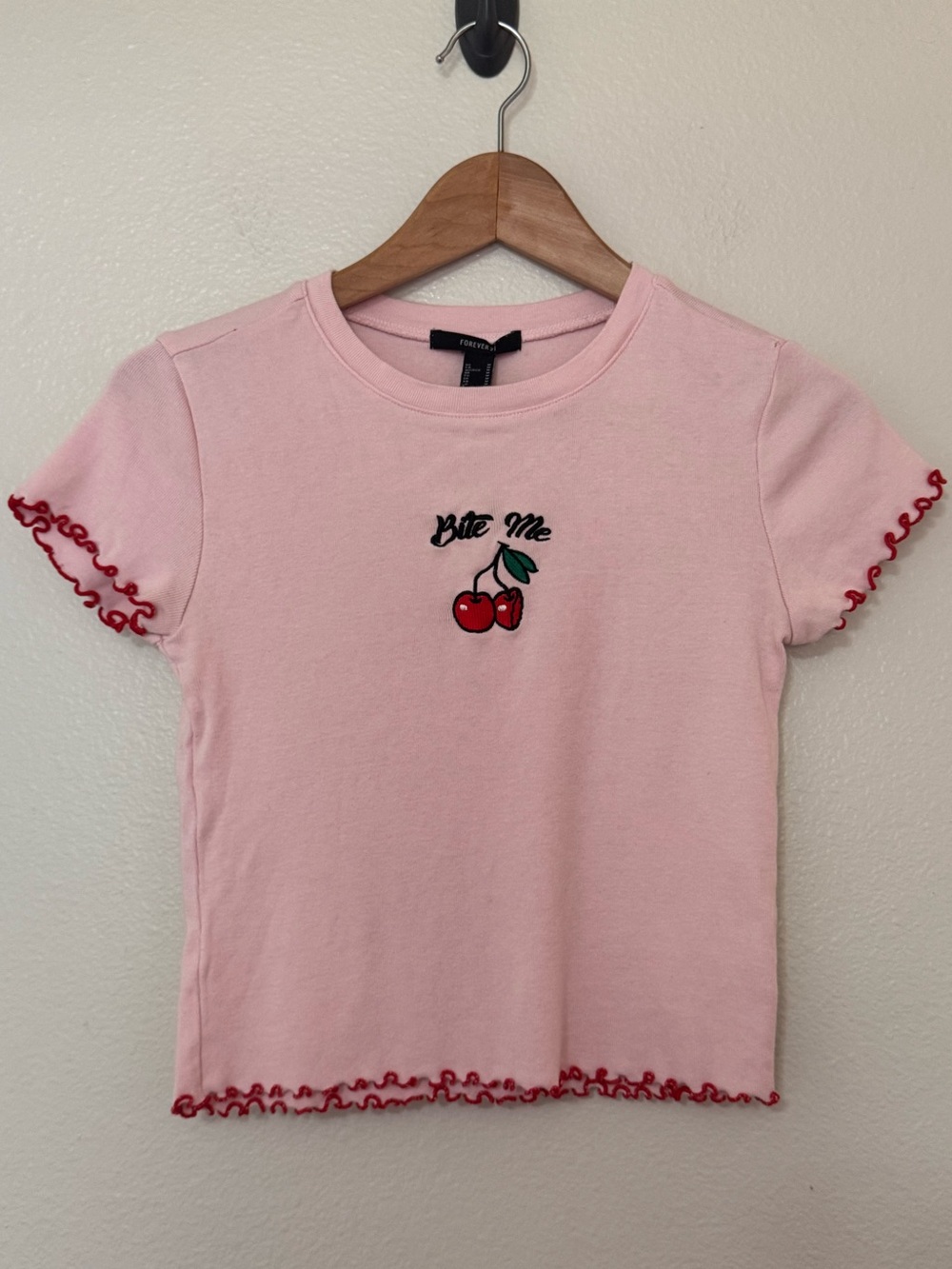 Forever 21 Bite Me Cherry Baby Tee Pink Crop Top M Y2K Lettuce Hem
